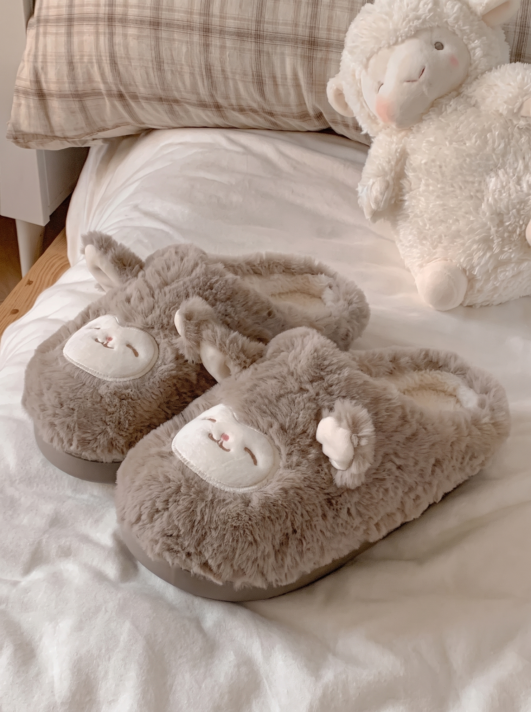 JellyGirly™ Cozy Sheep Slippers